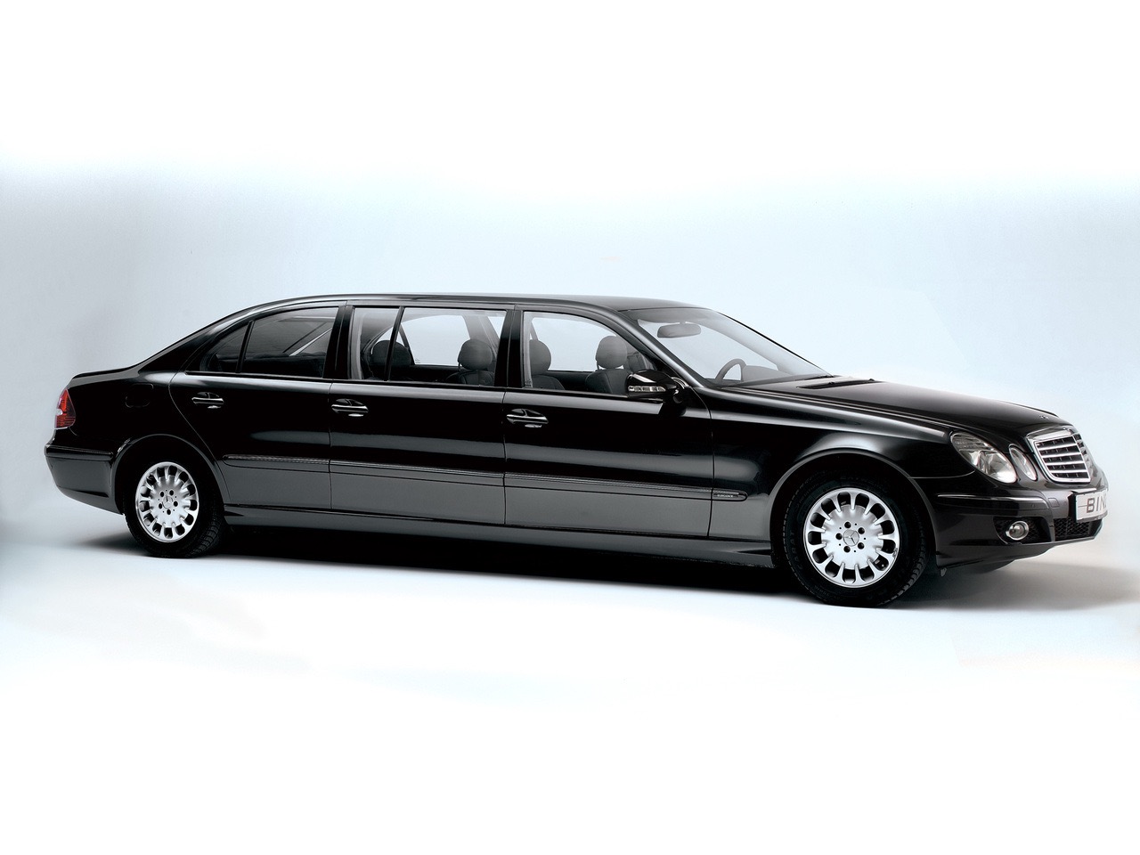 mercedes e 6 drzwiowy binz