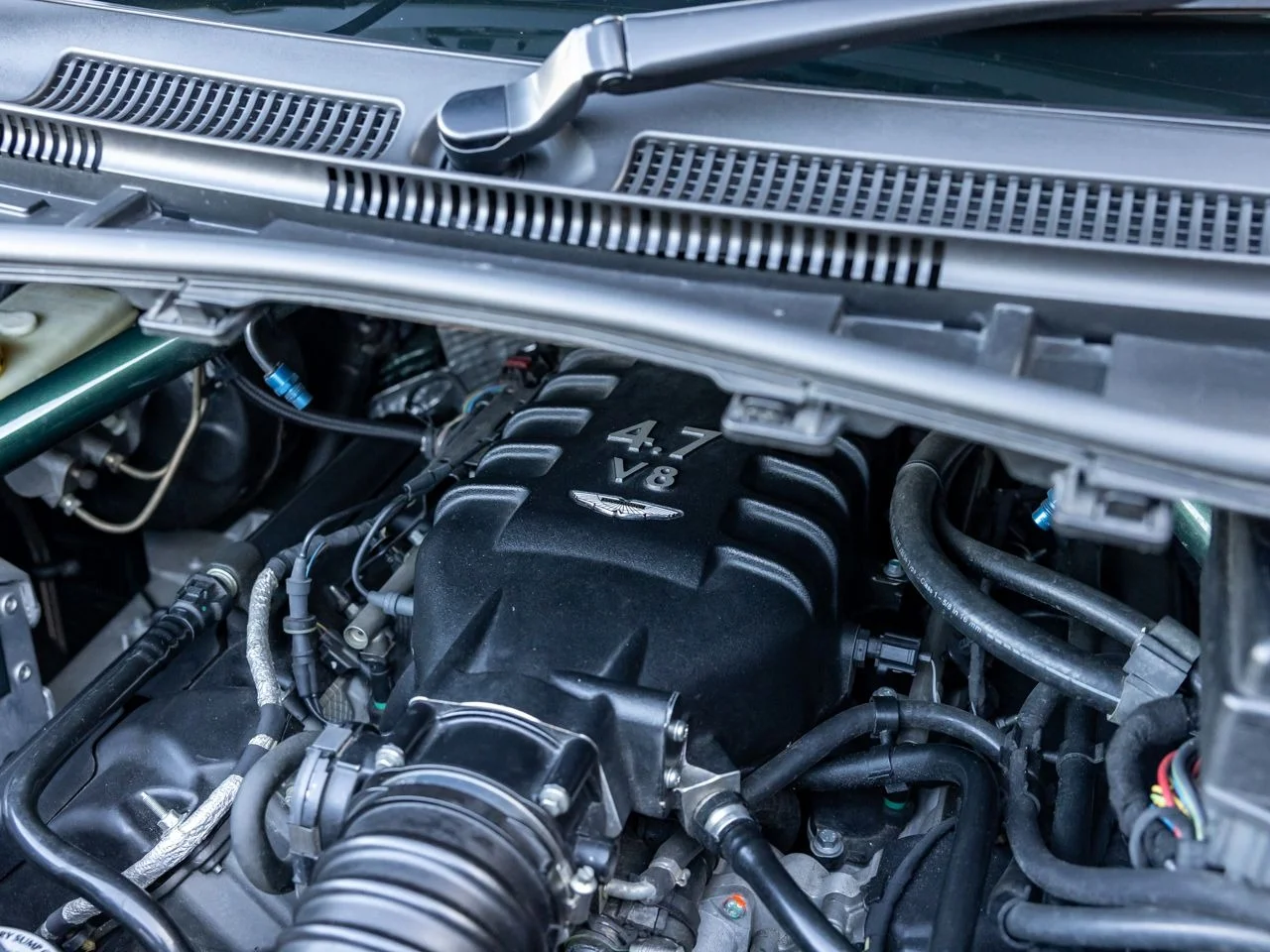 https://ocs-pl.oktawave.com/v1/AUTH_2887234e-384a-4873-8bc5-405211db13a2/autoblog/2025/02/Aston-martin-cygnet-14.jpg