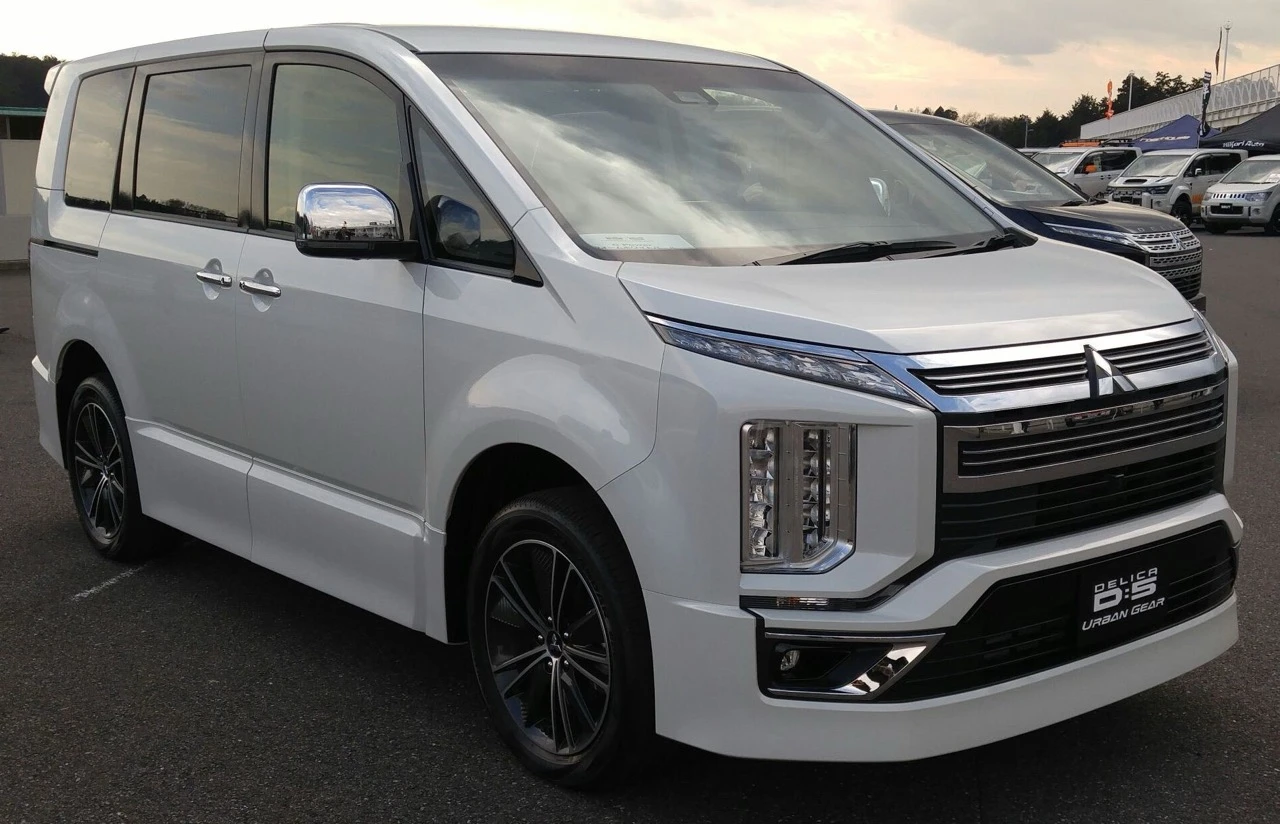 https://ocs-pl.oktawave.com/v1/AUTH_2887234e-384a-4873-8bc5-405211db13a2/autoblog/2025/03/Mitsubishi-Delica-D5_5.jpeg