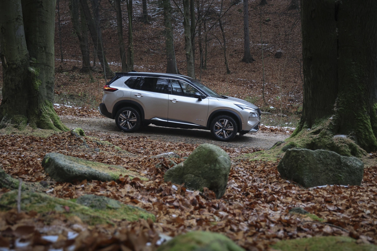 Nissan X-Trail korzysta z przełomowego napędu e-POWER. Co go wyróżnia?