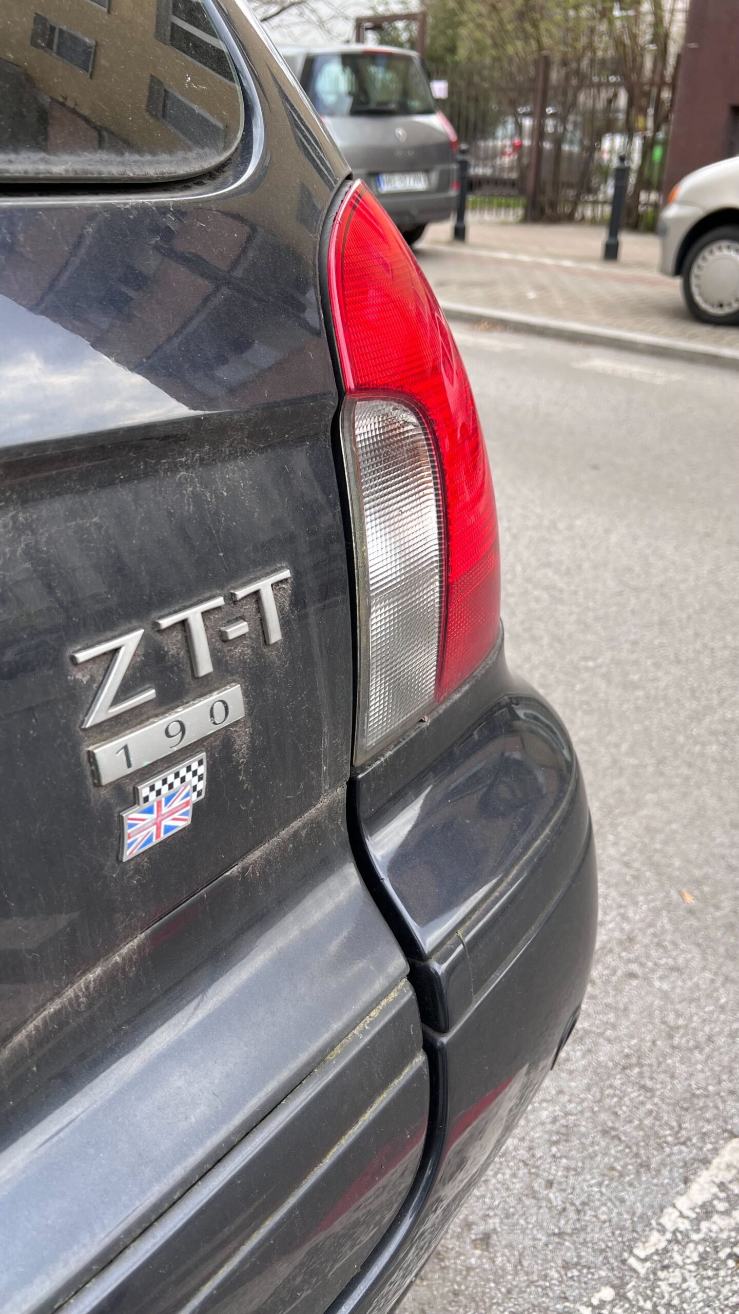 MG ZT