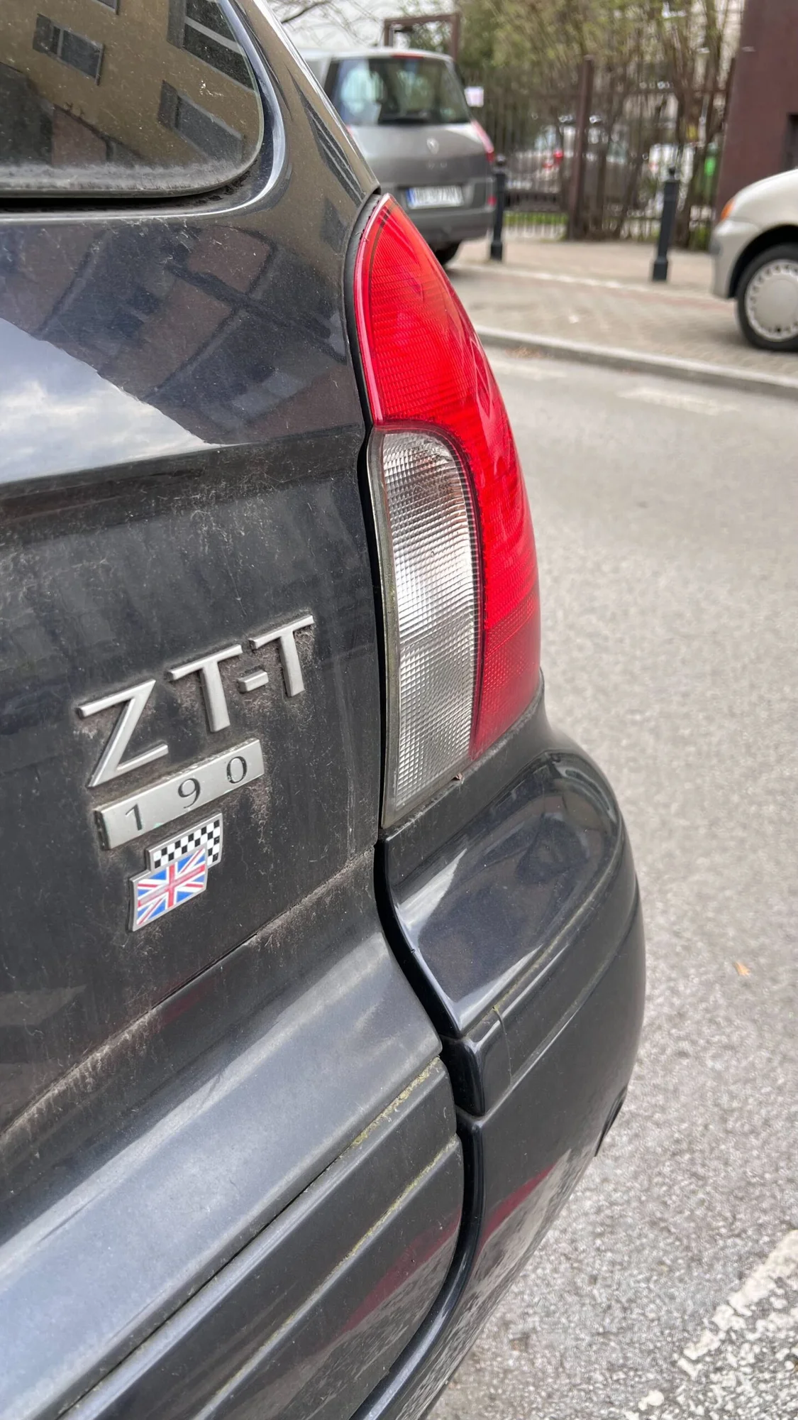 MG ZT
