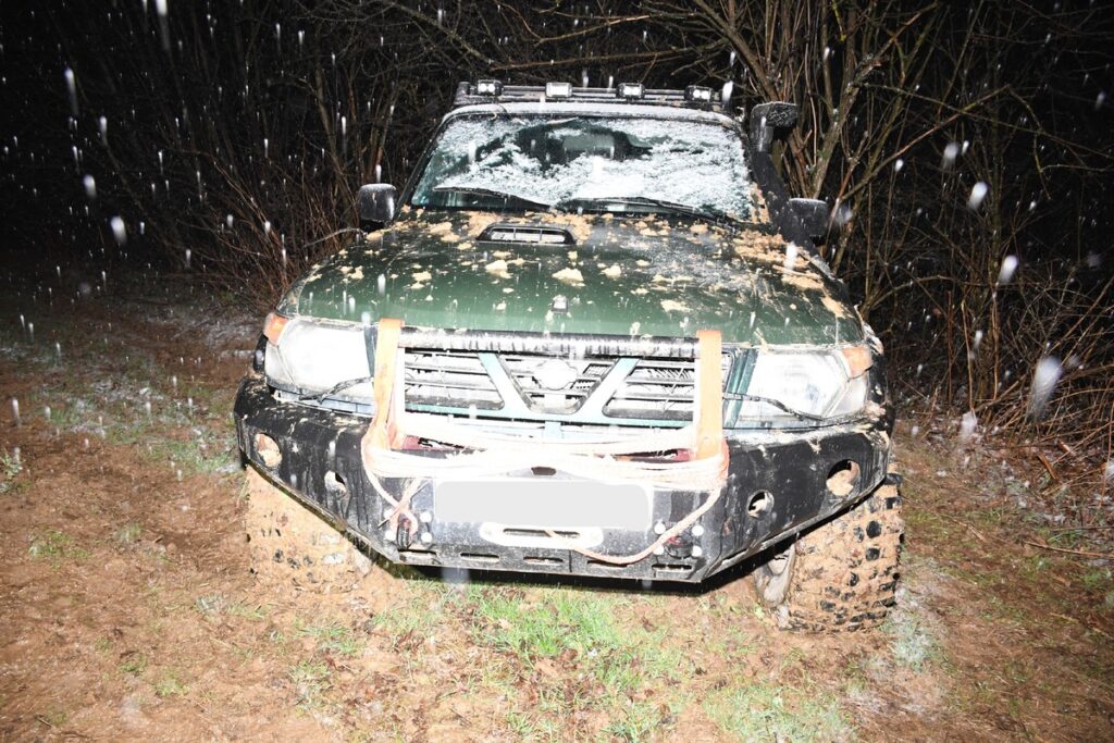 https://ocs-pl.oktawave.com/v1/AUTH_2887234e-384a-4873-8bc5-405211db13a2/autoblog/2025/03/off-road-patrol-noc-pole_1-1024x683.jpg