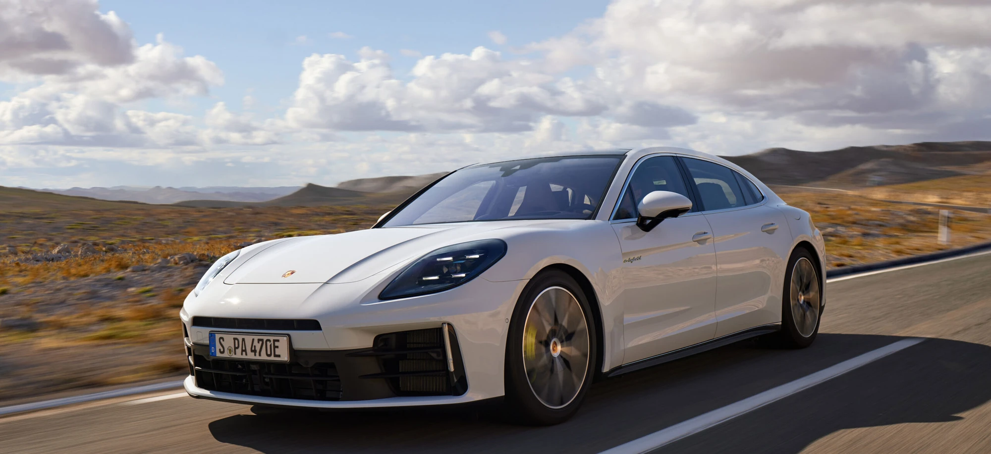 Dwa modele Porsche pozostaną spalinowe. Jest data