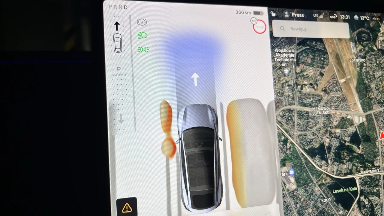 tesla model y ekran