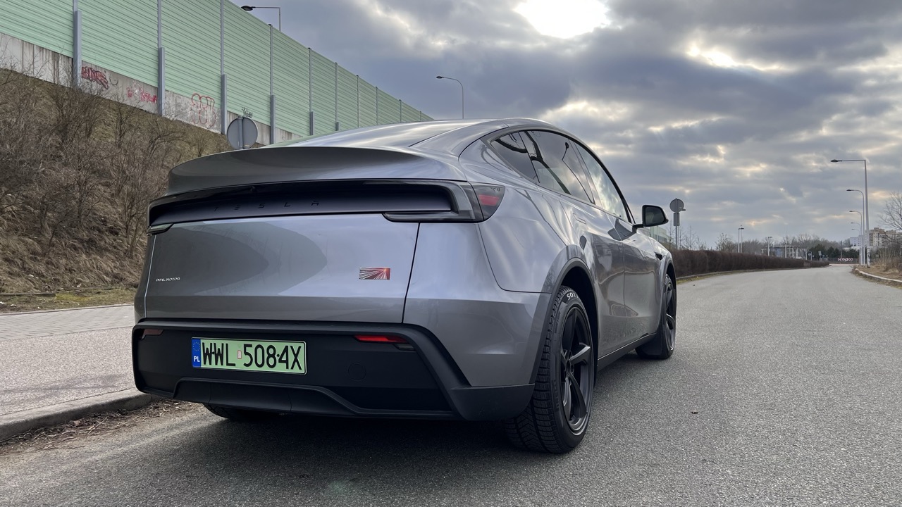 tesla model y juniper 2025 class="wp-image-639629"