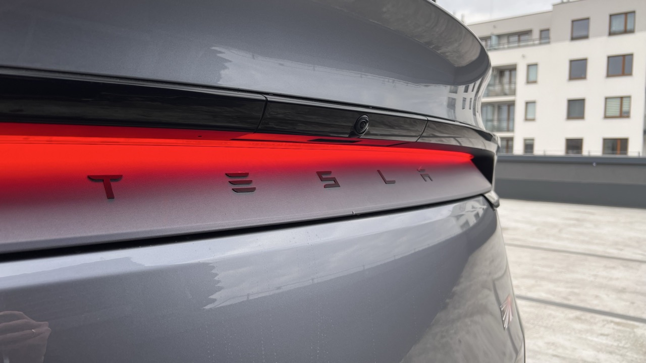 tesla model y juniper 2025 class="wp-image-639603"