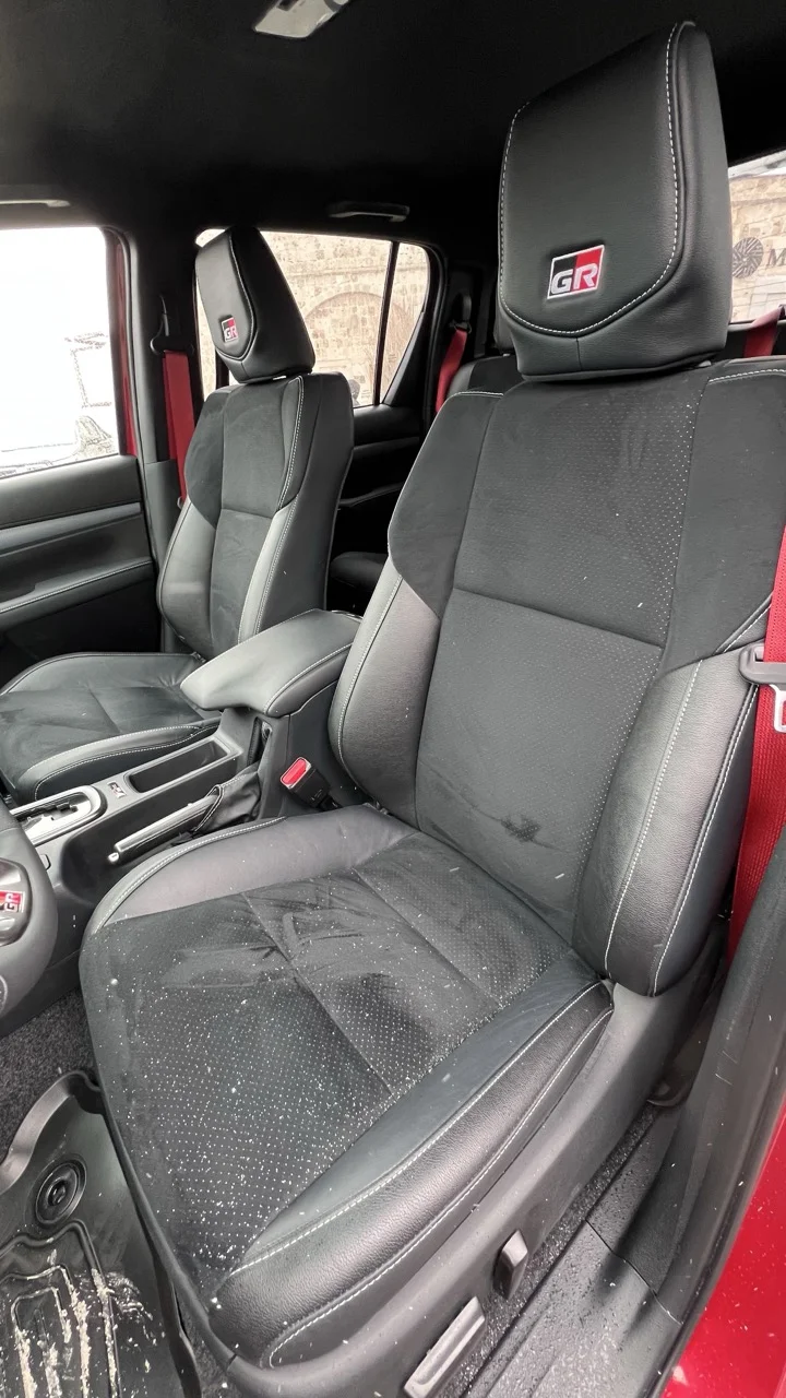 toyota hilux 2025 