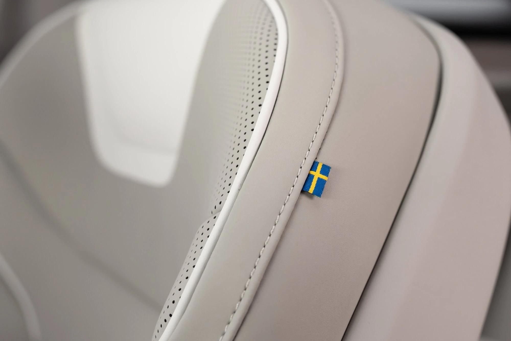 Volvo ES90 Exterior