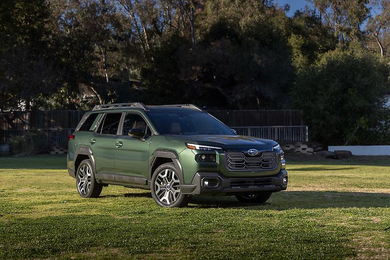 https://ocs-pl.oktawave.com/v1/AUTH_2887234e-384a-4873-8bc5-405211db13a2/autoblog/2025/04/2026_Subaru_Outback_31__mid.jpg