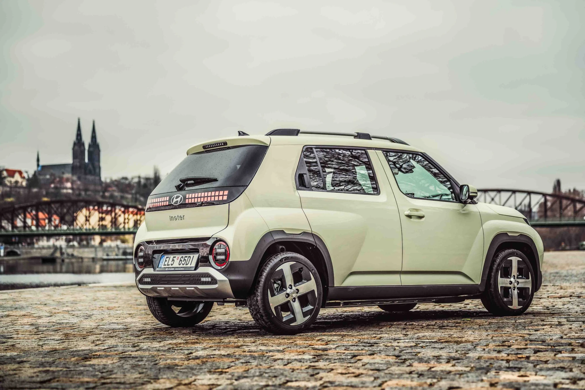 Hyundai Inster autostrada