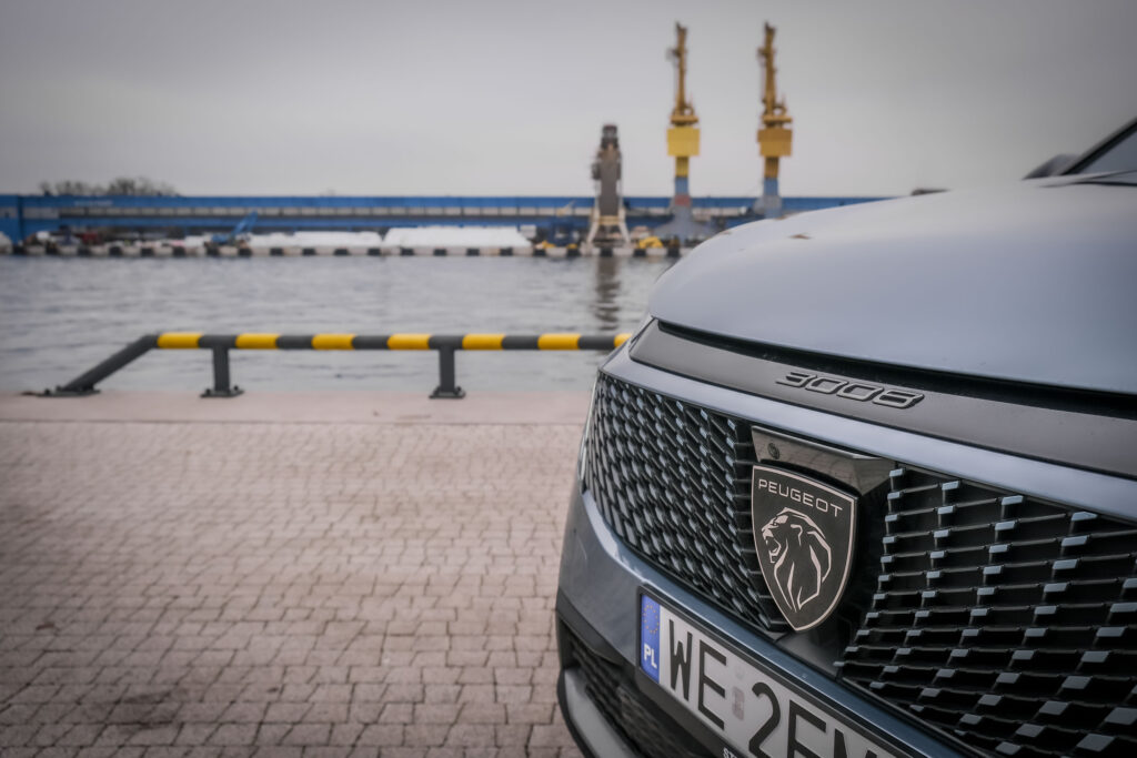 https://ocs-pl.oktawave.com/v1/AUTH_2887234e-384a-4873-8bc5-405211db13a2/autoblog/2025/04/Peugeot-3008-hybrid_31-1024x683.jpg