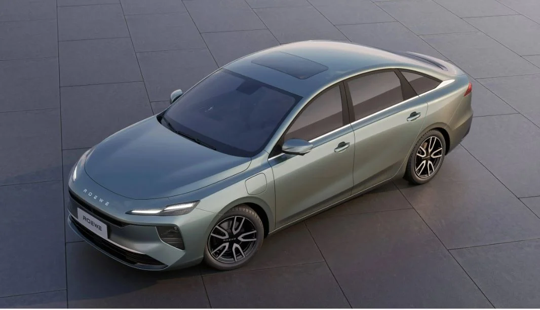 https://ocs-pl.oktawave.com/v1/AUTH_2887234e-384a-4873-8bc5-405211db13a2/autoblog/2025/04/Roewe-D6_1.jpg