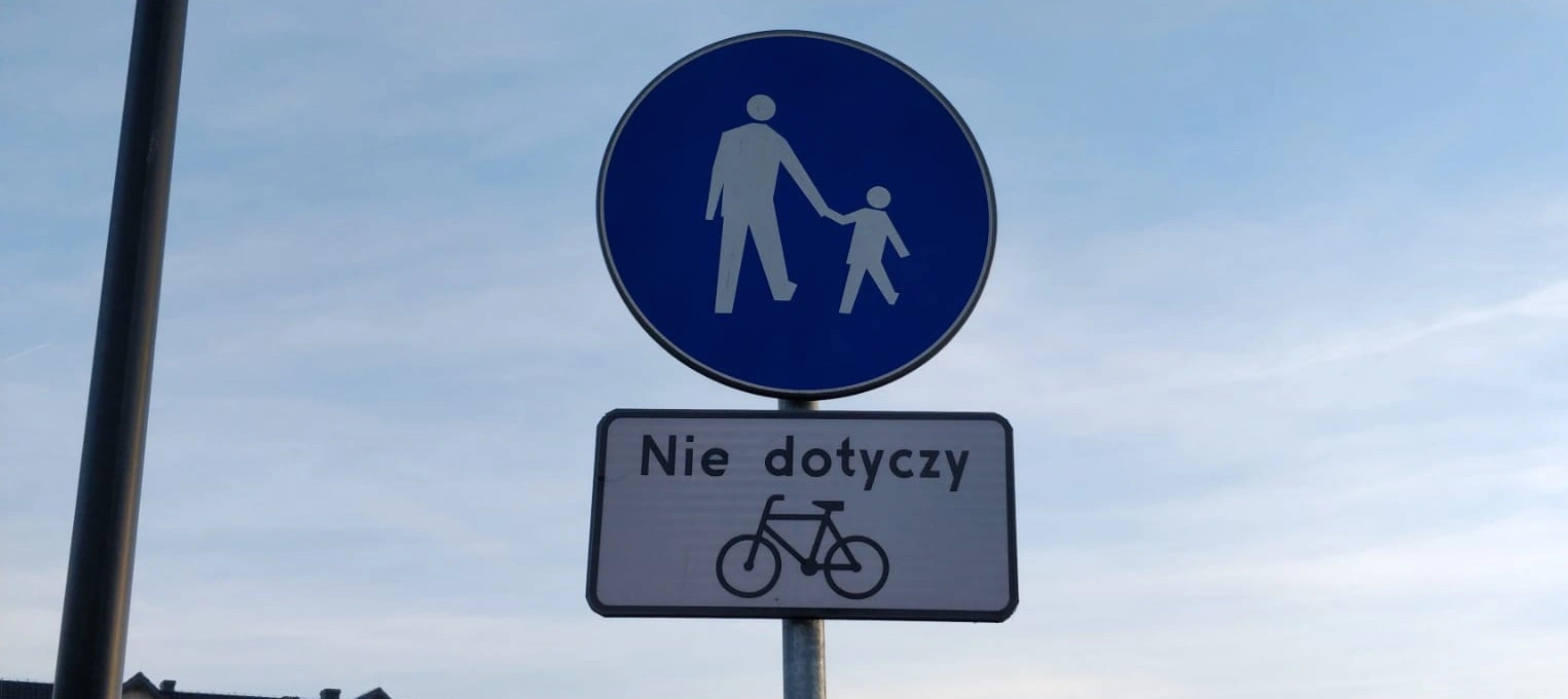 Za tym znakiem musisz zsiąść z roweru. Jedna tabliczka zmienia wszystko