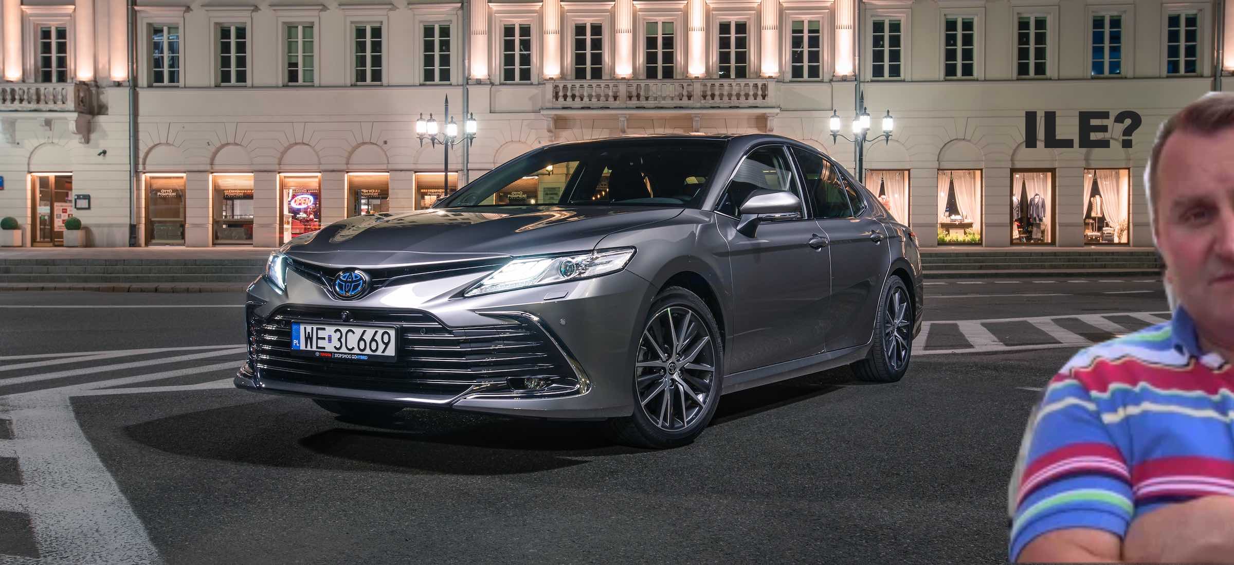 Toyota Camry trzyma cenę jak szalona. Bez 100 tys. zł nie podchodź do zakupu używanej