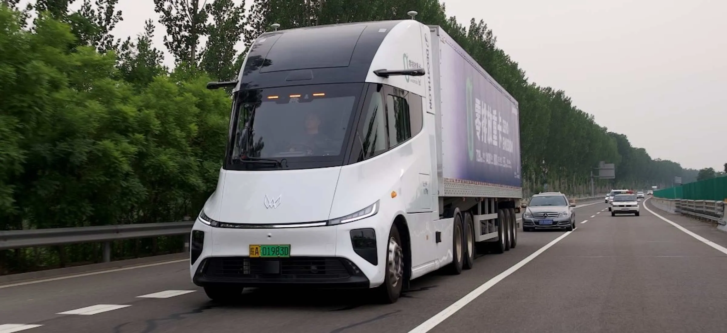 Podrobili nową Teslę zanim zdążyła trafić do sprzedaży w Europie. Oto Windrose EV