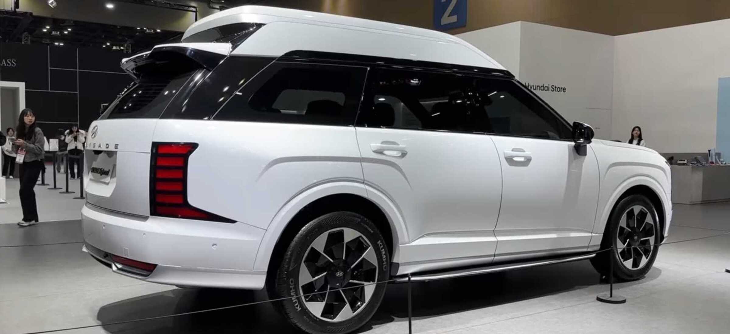 Nowy Hyundai wygląda jakby miał czapkę. Za to ty nie będziesz musiał w nim zdejmować swojej