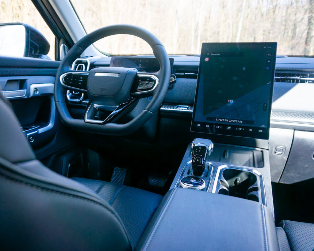 https://ocs-pl.oktawave.com/v1/AUTH_2887234e-384a-4873-8bc5-405211db13a2/autoblog/2025/04/jaecoo-7-test-847-1024x820.jpg