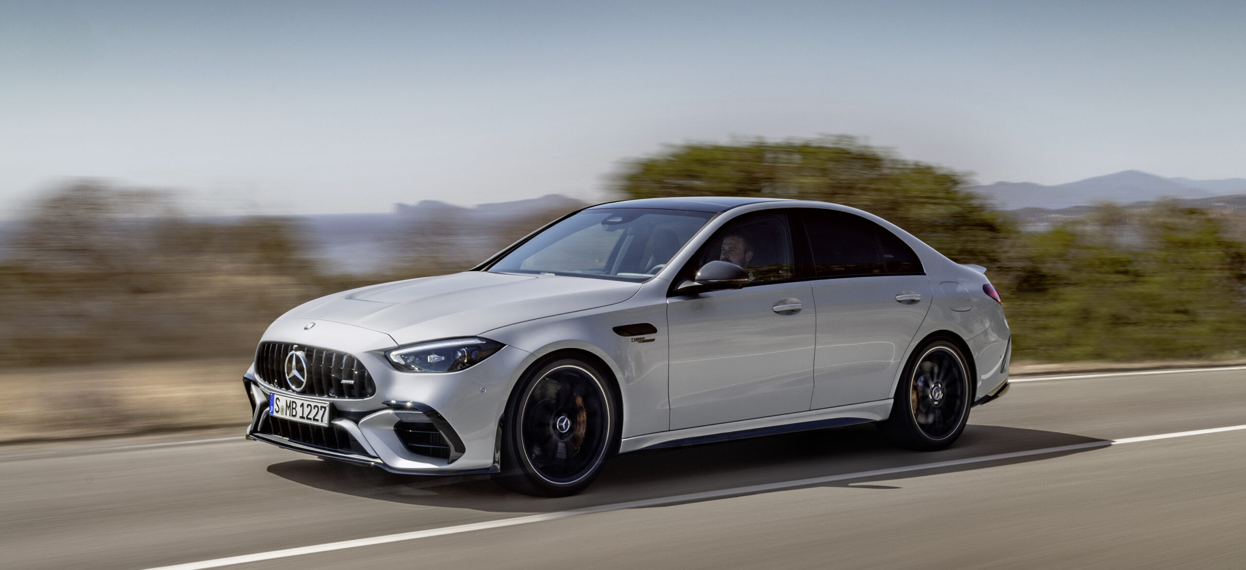 Mercedes idzie na kompromis. Dostaniecie cylindry, ale nie tyle, ile byście chcieli