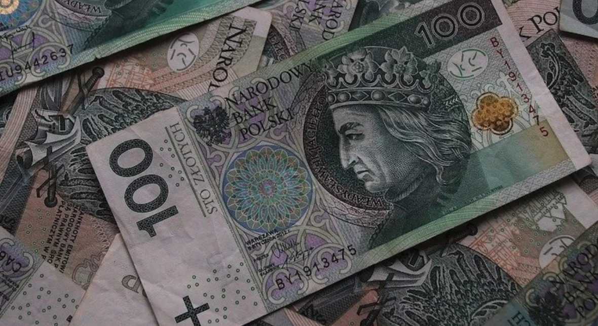 Image for 7500 zł za milczenie. Rząd wymyślił mandat, którego nie da się nie przyjąć