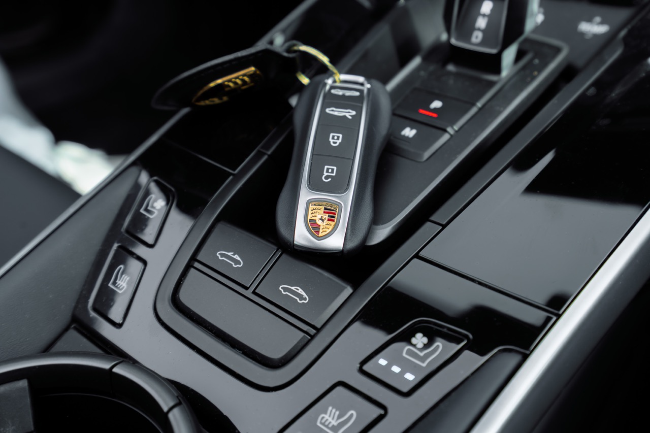 porsche 911 targa gts 2025