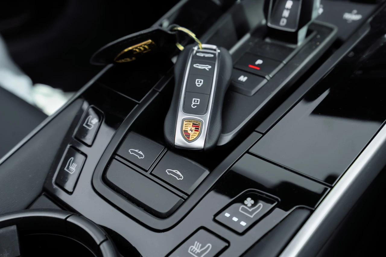 porsche 911 targa gts 2025 