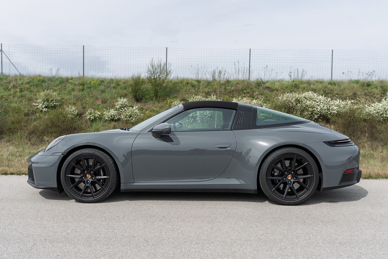 porsche 911 targa gts 2025 class="wp-image-650038"