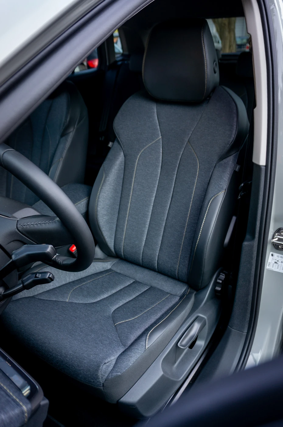 https://ocs-pl.oktawave.com/v1/AUTH_2887234e-384a-4873-8bc5-405211db13a2/autoblog/2025/04/skoda-elroq-08.jpg