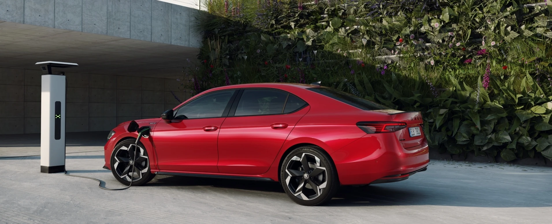 skoda superb plug-in cena