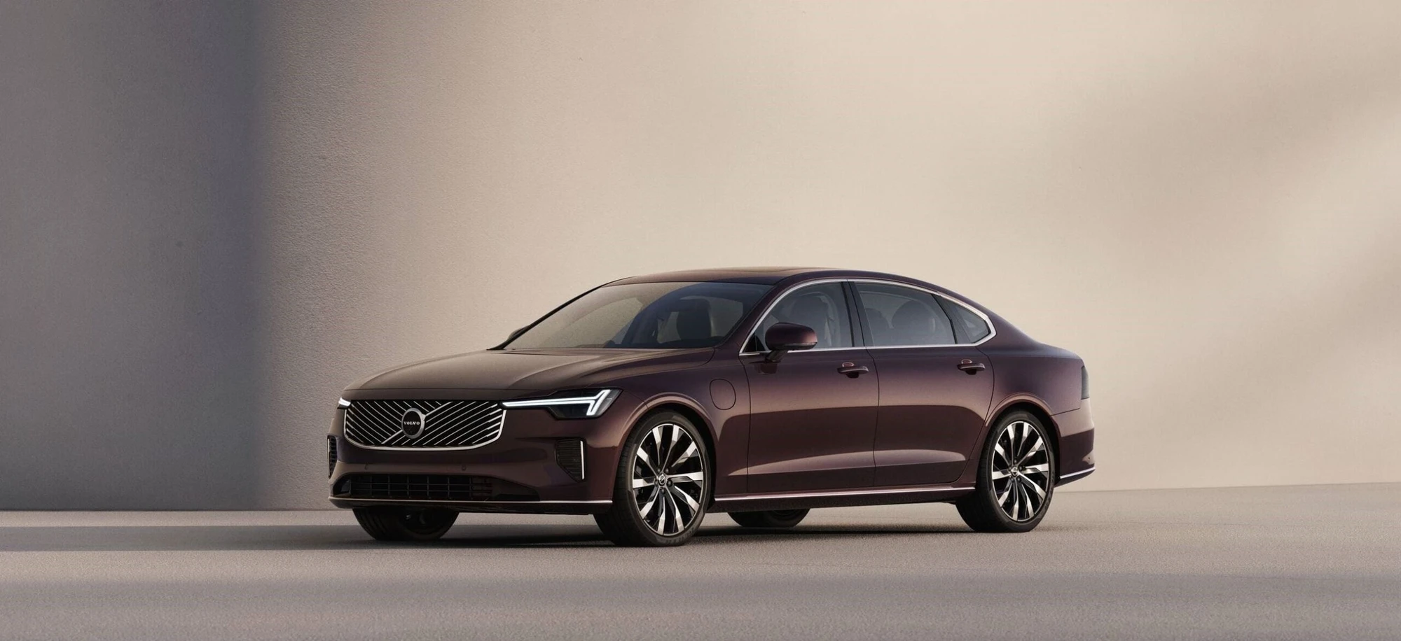 Oto nowe Volvo S90. Łosie zrzuciły poroże z zachwytu