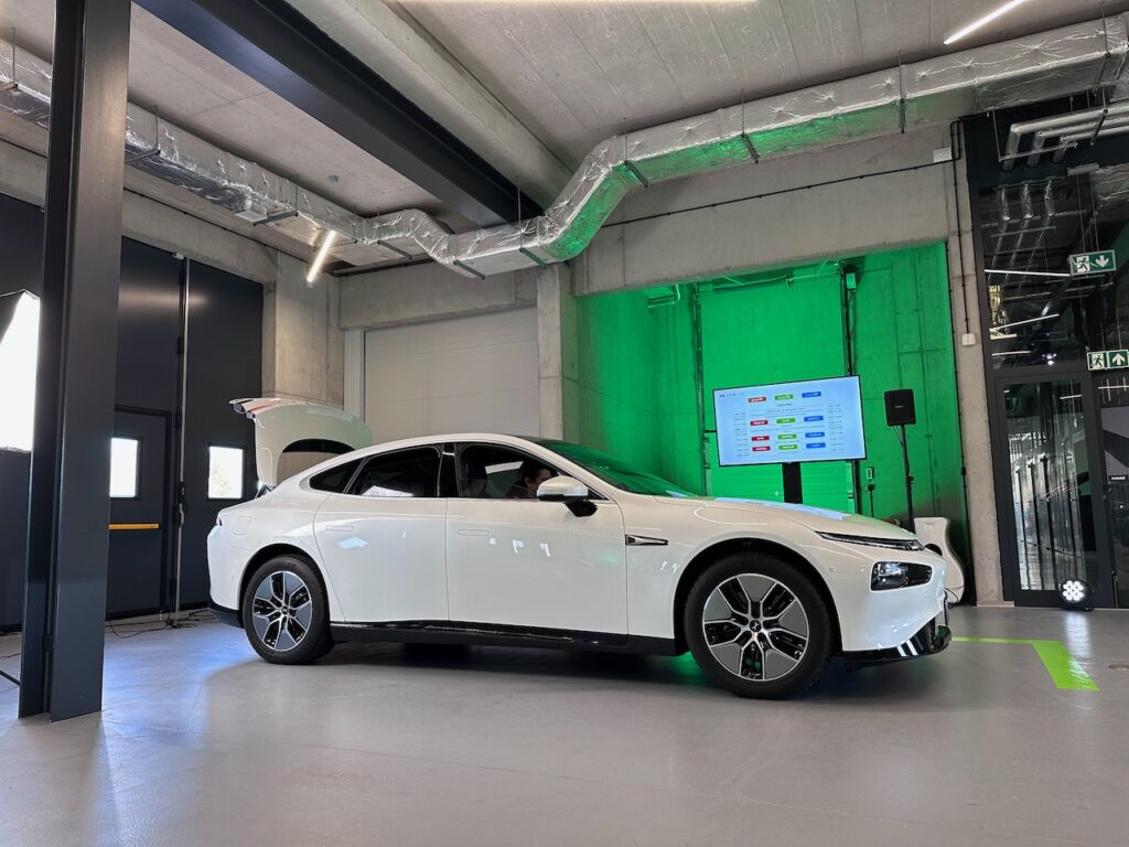https://ocs-pl.oktawave.com/v1/AUTH_2887234e-384a-4873-8bc5-405211db13a2/autoblog/2025/04/xpeng-p7-3-1024x768.jpeg