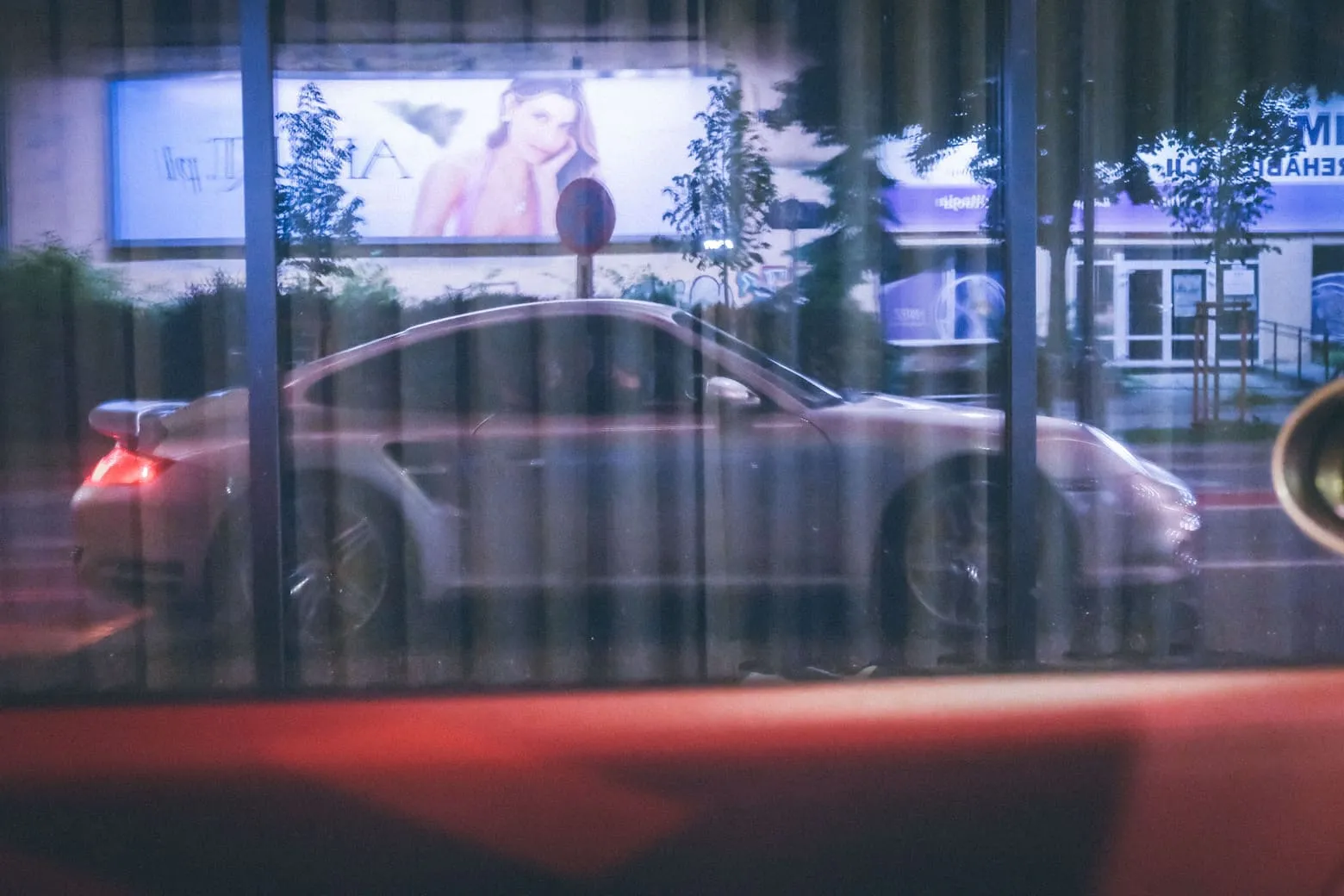 https://ocs-pl.oktawave.com/v1/AUTH_2887234e-384a-4873-8bc5-405211db13a2/autoblog/2025/05/Porsche-911-Turbo-997_20.jpg