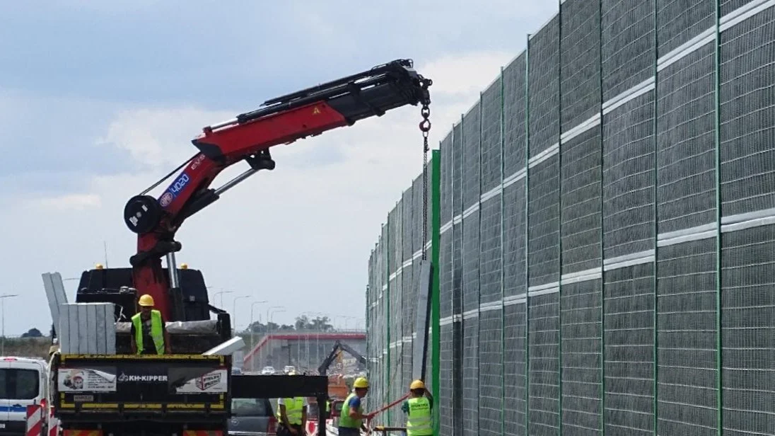 Jednym dają ukojenie, dla drugich są zmorą. Nowe ekrany wyciszą popularną autostradę