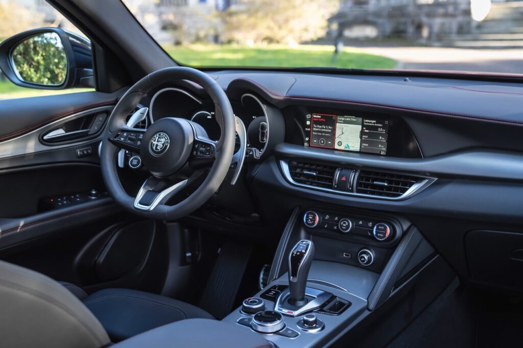 alfa-romeo-stelvio-diesel-2025-2