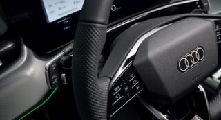 W nowym Q3 Audi puściło lejce. Chyba za mało rozmawiamy o przełącznikach przy kierownicy