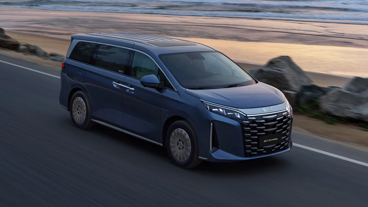 BYD M9