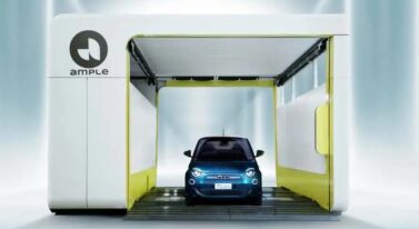 Mieli zrobić spalinowego Fiata 500 z elektrycznego. Wyszedł im dalej elektryczny, ale z wymienną baterią