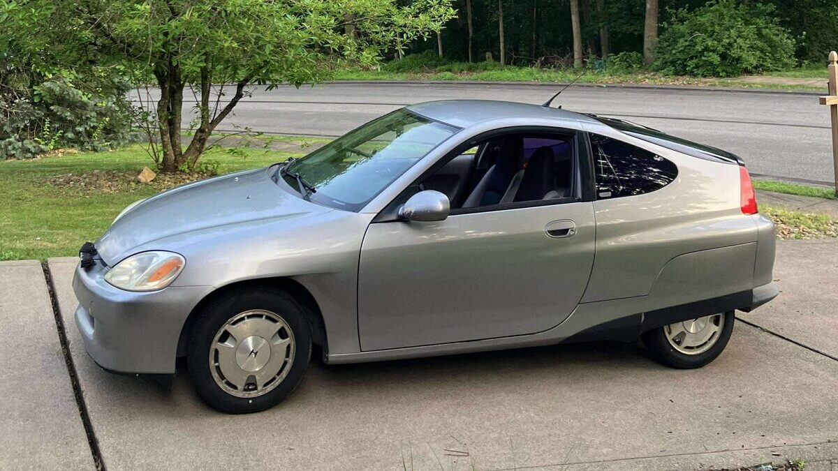 Hybryda nie do zdarcia – ta Honda Insight ma prawie 1,6 mln km na liczniku