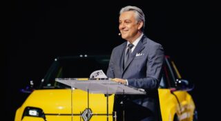 Szef Grupy Renault rezygnuje. Postawił na świat torebek i ciuszków