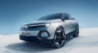 Nowy Grandland pozamiatał. To najmocniejszy Opel w ofercie