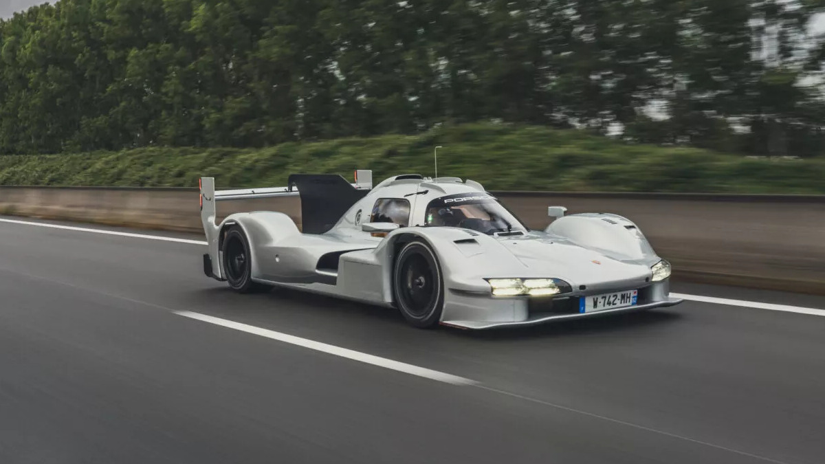 Porsche przerobiło wyścigówkę na auto drogowe. To auto dla naprawdę wybranych