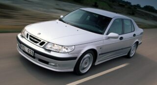 Niegdyś auto lekarzy i architektów, dziś często grat. Saaba 9-5 kupisz za 2500 zł