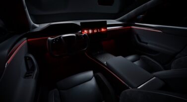 Ten elektryczny samochód z 2012 r. dalej jest w produkcji. Zamiast nowego modelu dostał właśnie mały lifting