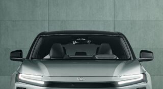 Popularny SUV Toyoty otrzyma ładniejsze nadwozie. Będzie RAV4lacyjnie