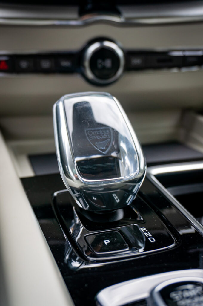 https://cdn-ab.spidersweb.pl/2025/06/volvo-xc60-2025-08-680x1024.jpg