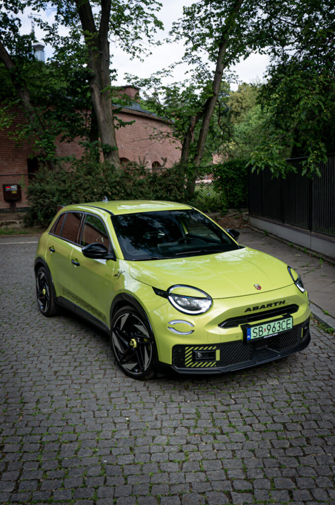 https://cdn-ab.spidersweb.pl/2025/07/abarth-600e-14-680x1024.jpg