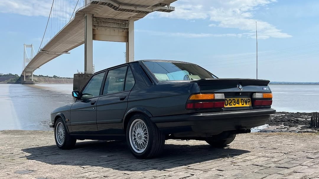 Ukradli BMW prezenterowi Top Gear. Znalazł je na Instagramie