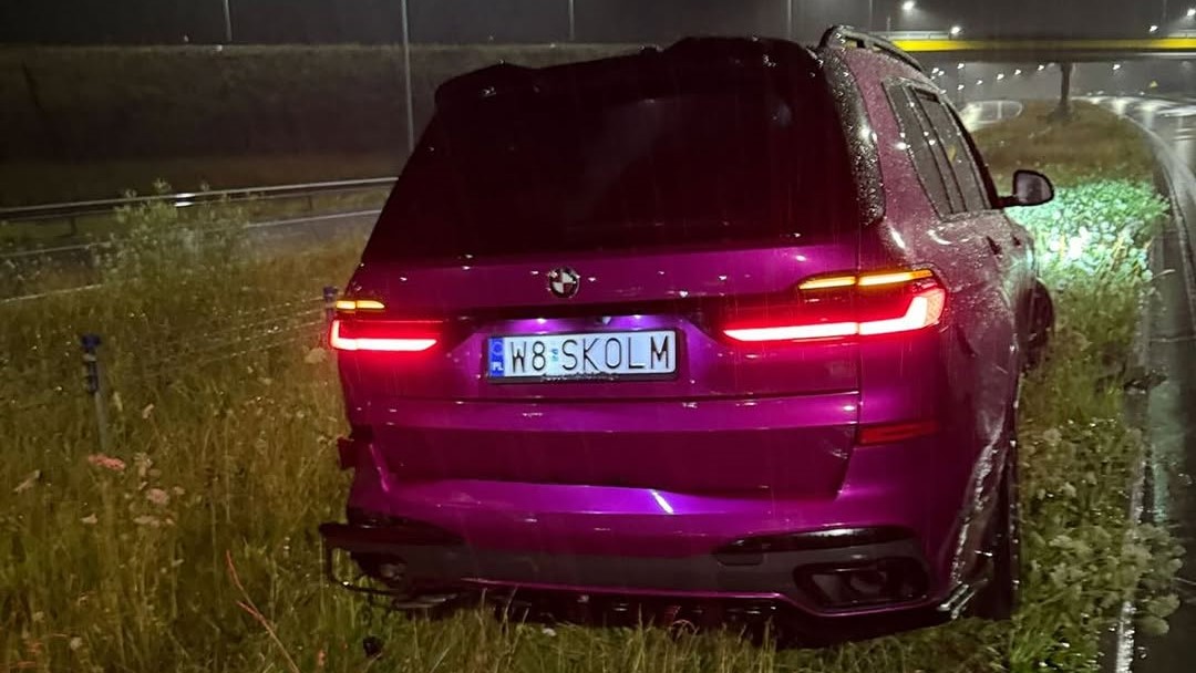 Skolim miał wypadek w purpurowym BMW. To nie była kwestia temperatury
