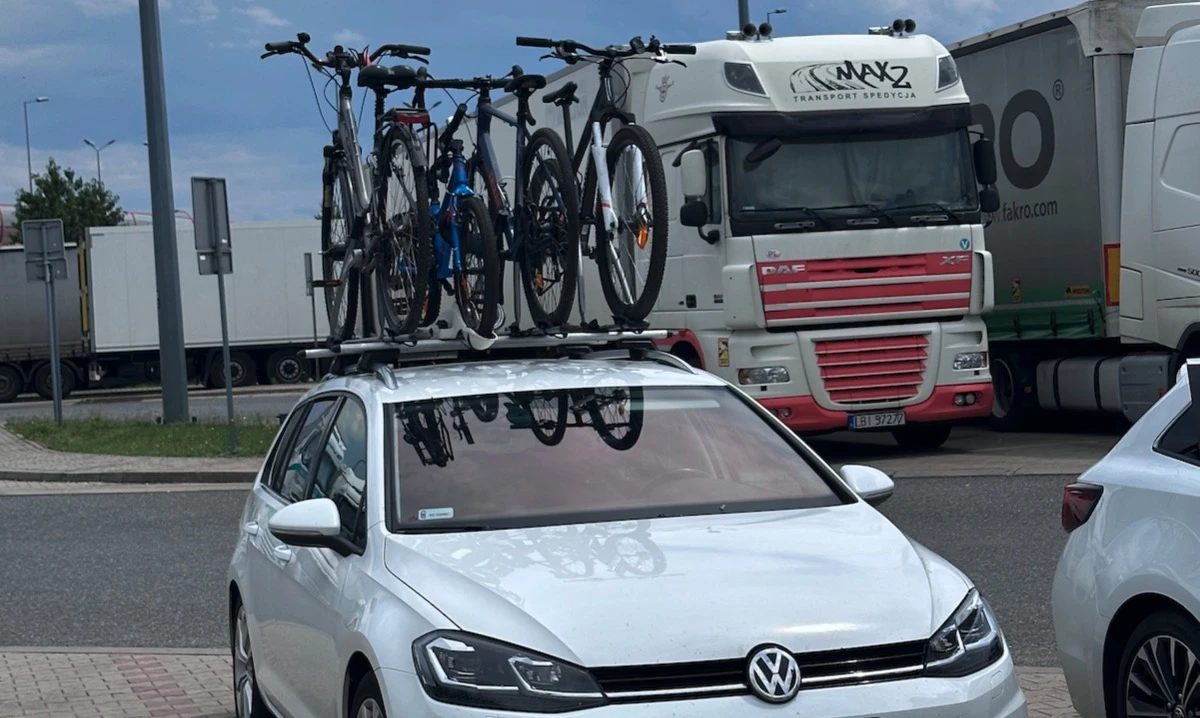 Przejechałem 1500 km z 4 rowerami na dachu. Wolałbym tego nie powtarzać