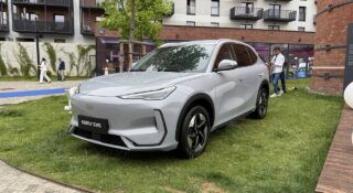 Widziałem nowego taniego SUV-a. Masa miejsca z tyłu za siedem stówek miesięcznie